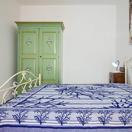 Feriehus Le Dimore Sul Mare A San Gregorio By Lovesud *