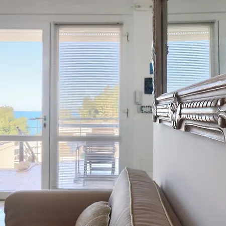 Le Dimore Sul Mare A San Gregorio By Lovesud Feriehus *