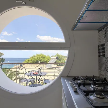 Le Dimore Sul Mare A San Gregorio By Lovesud Ferienhaus