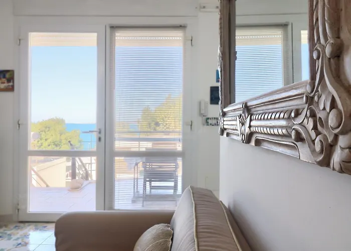 Le Dimore Sul Mare A San Gregorio By Lovesud Casa de Férias *